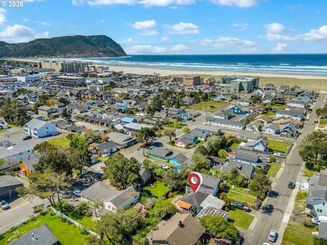 337 6TH Ave, Seaside, OR 97138
