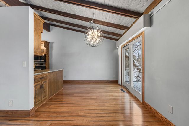 9708 Mill Creek Drive, Eden Prairie, MN 55347