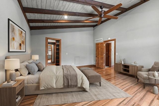 9708 Mill Creek Drive, Eden Prairie, MN 55347