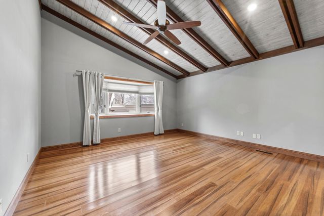 9708 Mill Creek Drive, Eden Prairie, MN 55347