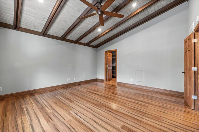 9708 Mill Creek Drive, Eden Prairie, MN 55347