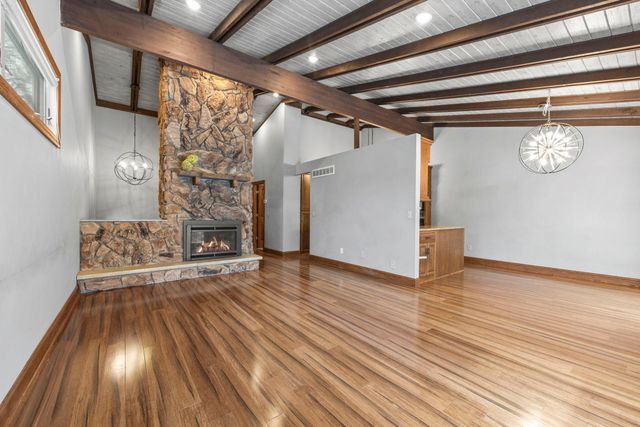 9708 Mill Creek Drive, Eden Prairie, MN 55347