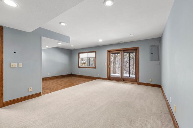 9708 Mill Creek Drive, Eden Prairie, MN 55347