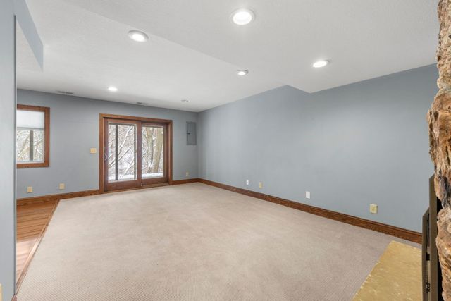 9708 Mill Creek Drive, Eden Prairie, MN 55347