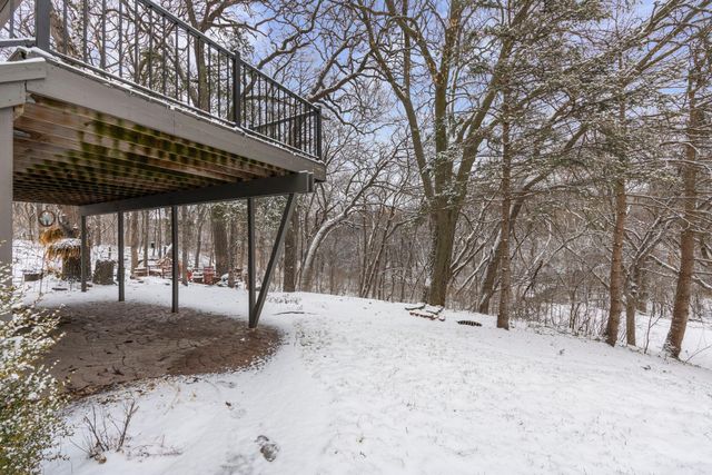 9708 Mill Creek Drive, Eden Prairie, MN 55347