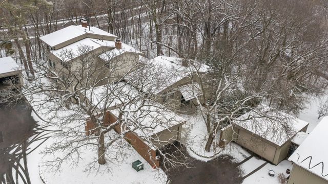 9708 Mill Creek Drive, Eden Prairie, MN 55347