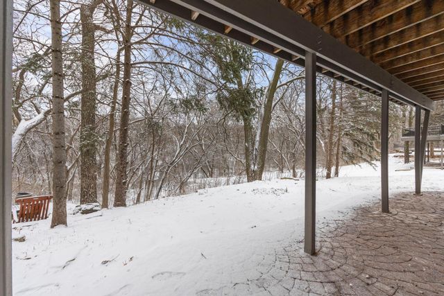 9708 Mill Creek Drive, Eden Prairie, MN 55347