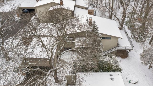 9708 Mill Creek Drive, Eden Prairie, MN 55347