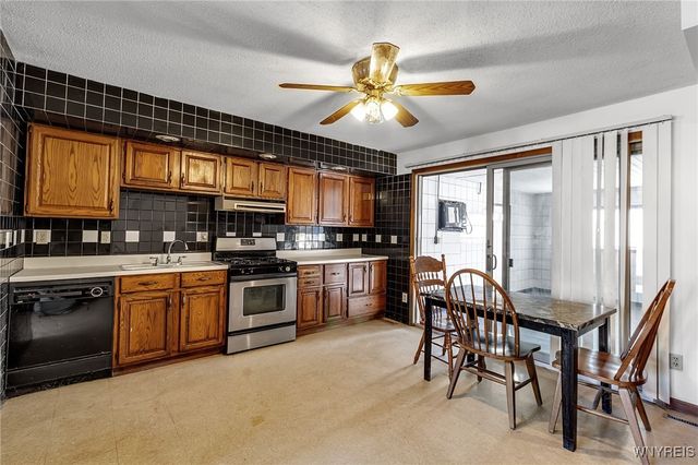 31 Albert Street, Cheektowaga, NY 14043