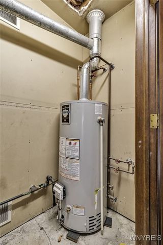 31 Albert Street, Cheektowaga, NY 14043