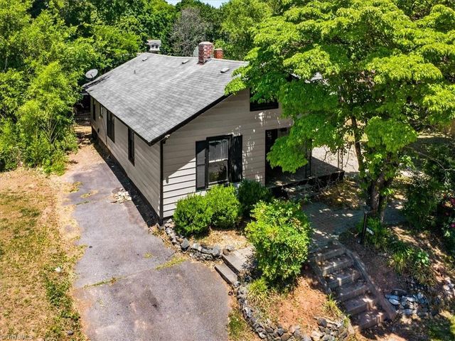 1514 Elwood Avenue, Greensboro, NC 27403