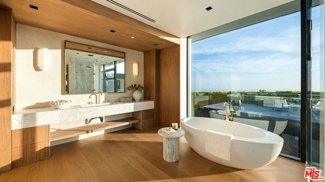 11507 Orum Road, Los Angeles, CA 90049