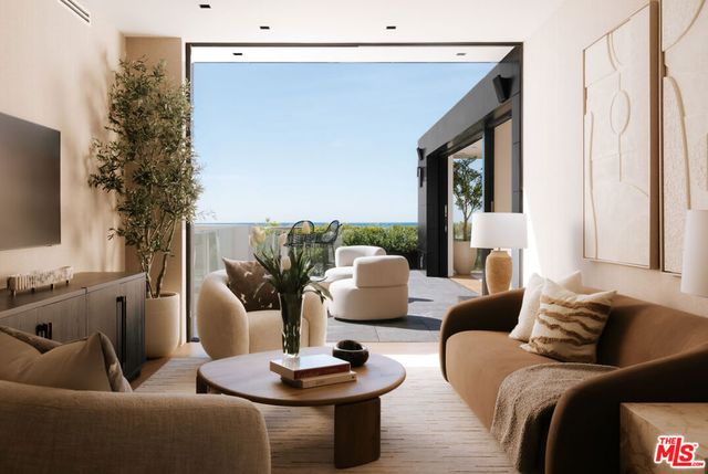 11507 Orum Road, Los Angeles, CA 90049