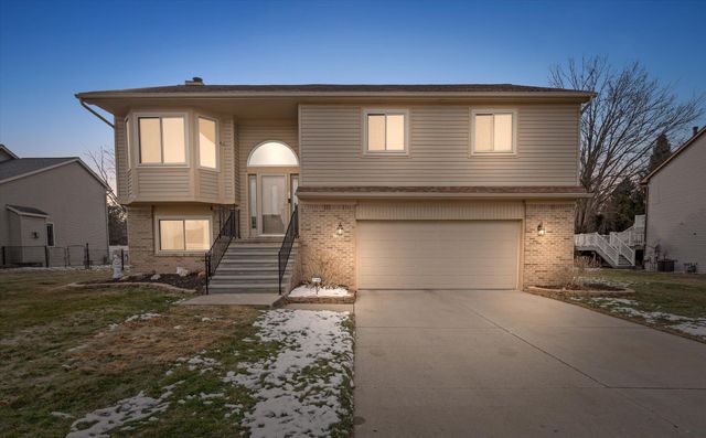 7166 Fay Drive, Belleville, MI 48111