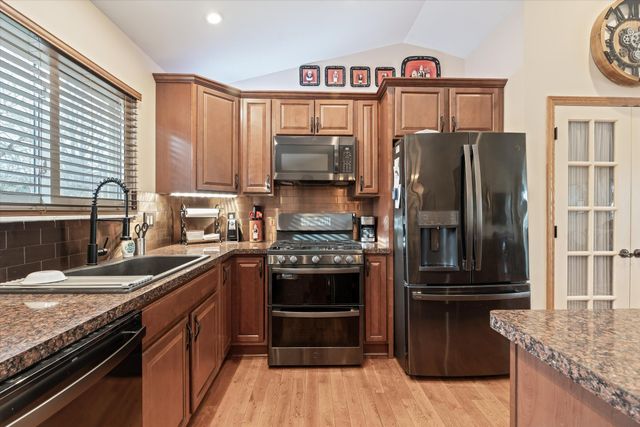 7166 Fay Drive, Belleville, MI 48111