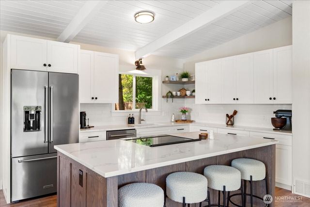9514 Goodman Avenue, Gig Harbor, WA 98332