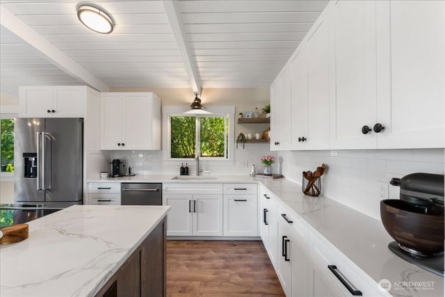 9514 Goodman Avenue, Gig Harbor, WA 98332