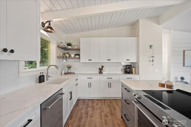 9514 Goodman Avenue, Gig Harbor, WA 98332