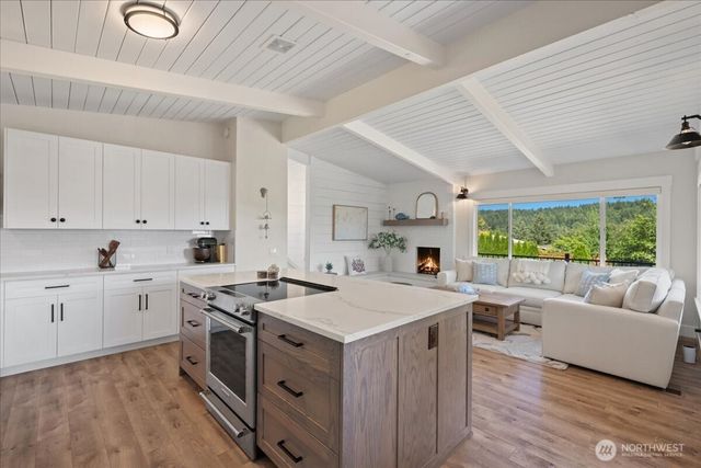 9514 Goodman Avenue, Gig Harbor, WA 98332