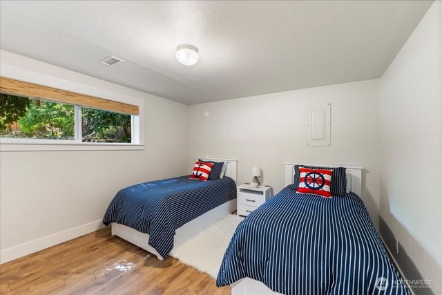 9514 Goodman Avenue, Gig Harbor, WA 98332