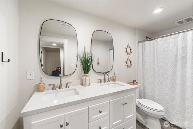 9514 Goodman Avenue, Gig Harbor, WA 98332