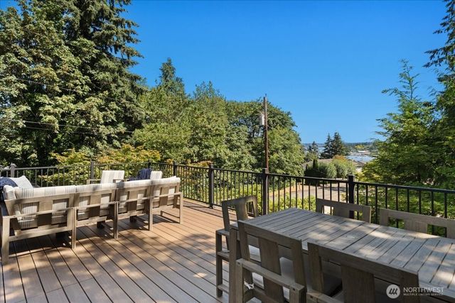 9514 Goodman Avenue, Gig Harbor, WA 98332