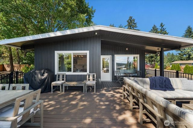 9514 Goodman Avenue, Gig Harbor, WA 98332