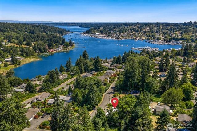 9514 Goodman Avenue, Gig Harbor, WA 98332