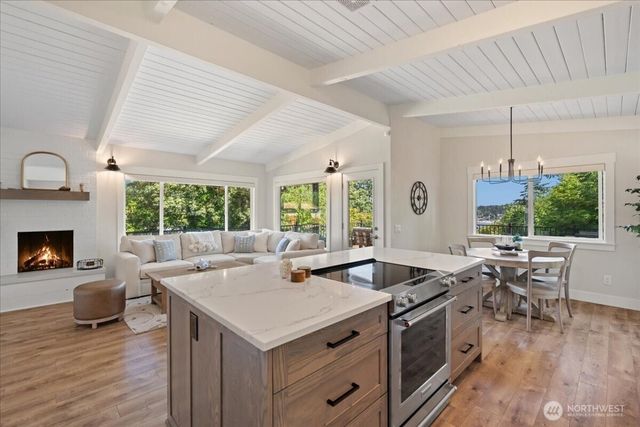 9514 Goodman Avenue, Gig Harbor, WA 98332