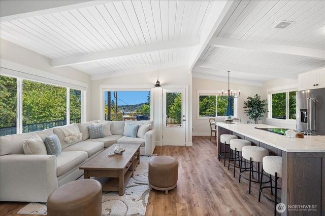 9514 Goodman Avenue, Gig Harbor, WA 98332