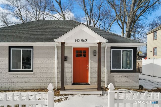 563 Pearl Harbor Street, Bridgeport, CT 06610