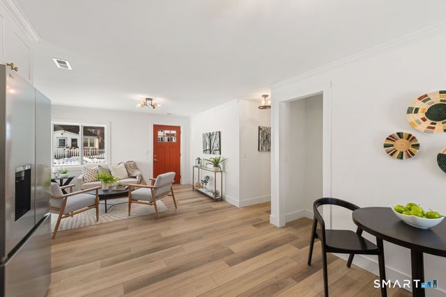 563 Pearl Harbor Street, Bridgeport, CT 06610