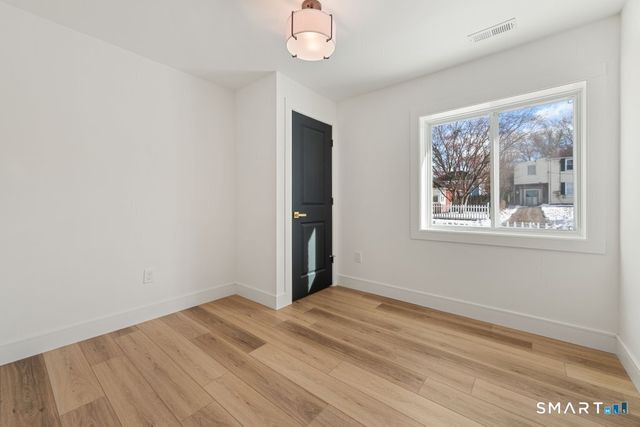 563 Pearl Harbor Street, Bridgeport, CT 06610