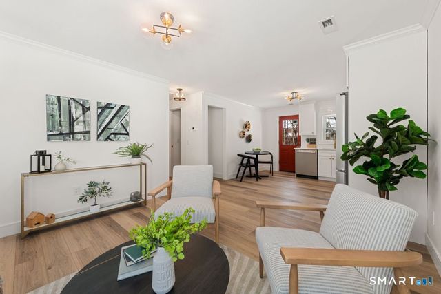 563 Pearl Harbor Street, Bridgeport, CT 06610