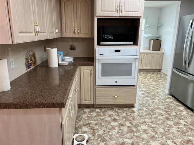 122 QUAILWOOD DRIVE, Winter Haven, FL 33880