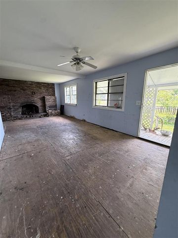 404 David Marcantel Road, Dequincy, LA 70633