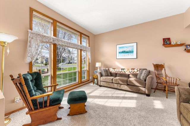 2111 S St Charles Rd, Veradale, WA 99037