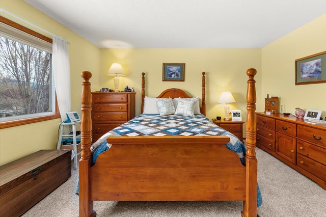 2111 S St Charles Rd, Veradale, WA 99037