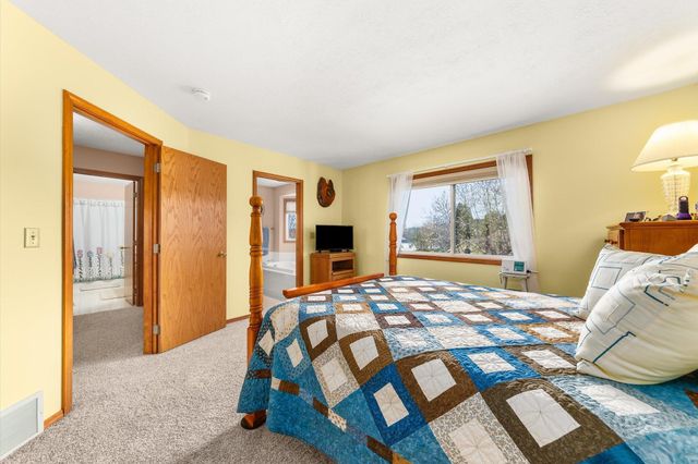 2111 S St Charles Rd, Veradale, WA 99037