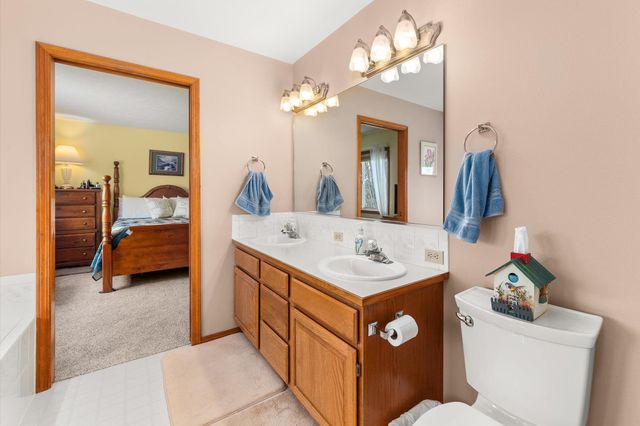 2111 S St Charles Rd, Veradale, WA 99037