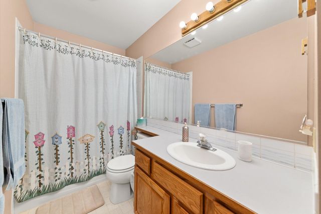 2111 S St Charles Rd, Veradale, WA 99037