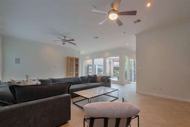 11914 Ashmead Drive, Houston, TX 77077