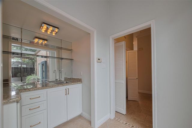 11914 Ashmead Drive, Houston, TX 77077