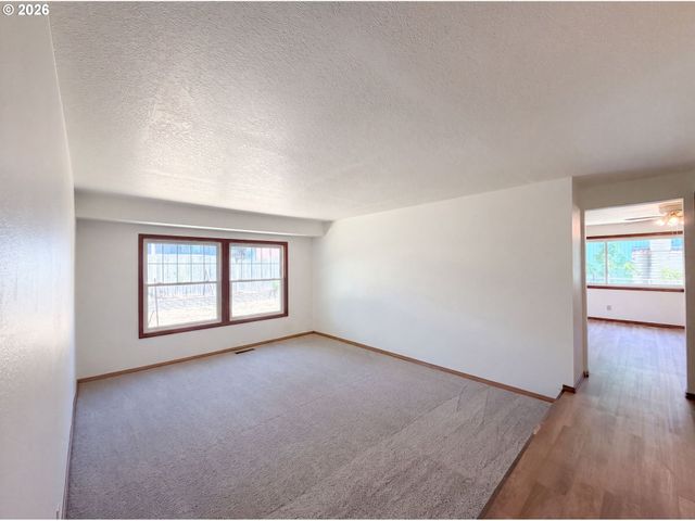 12685 Sw PERCHERON Ln, Beaverton, OR 97008