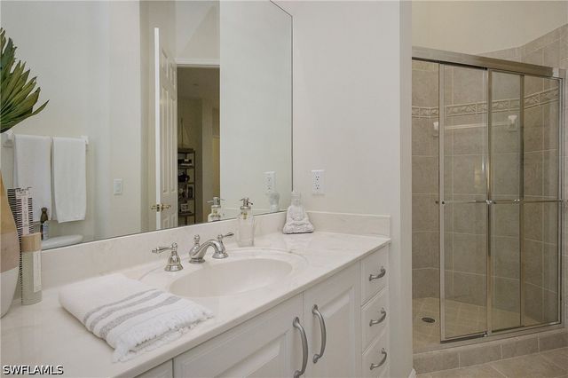 9239 Tesoro LN 3-203, Naples, FL 34114