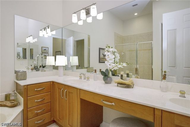 9239 Tesoro LN 3-203, Naples, FL 34114
