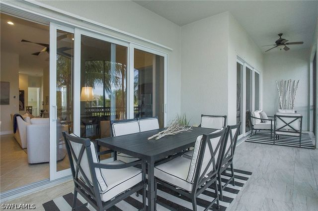 9239 Tesoro LN 3-203, Naples, FL 34114