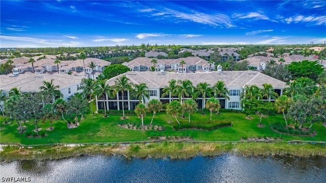 9239 Tesoro LN 3-203, Naples, FL 34114