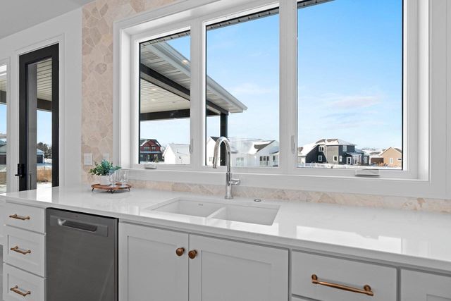 N1335 HIGH POINT LANE, Greenville, WI 54942