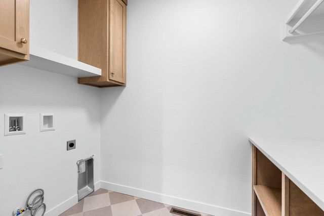 N1335 HIGH POINT LANE, Greenville, WI 54942